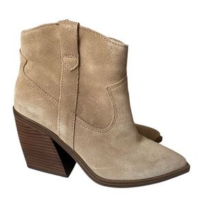 VINCE CAMUTO BOOTIES 🖤 SIZE 7 - PRELOVED